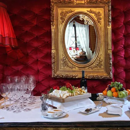 Alchymist Nosticova Palace فندق