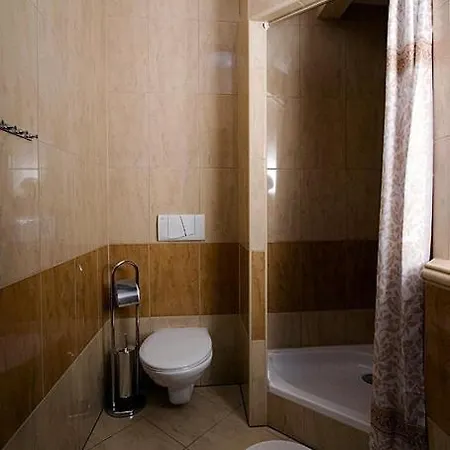 Golden Golem Hotel 3*