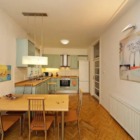 Apartment Myslikova
