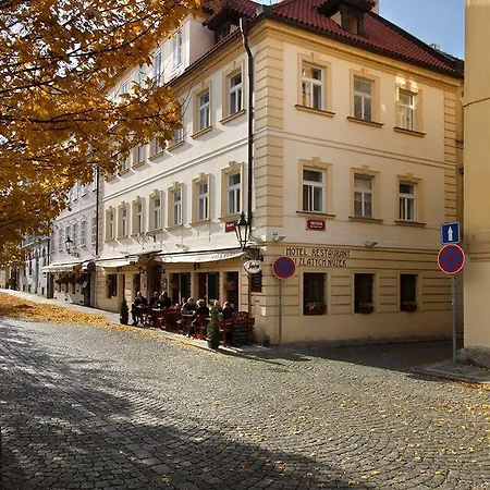 Hotel At The Golden Scissors