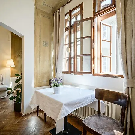 Apartamento Nerudova 36 Praga