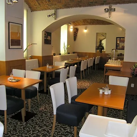 Hotel Machova 3*