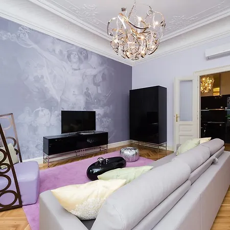 Grand Central Residence By Tkc Prague