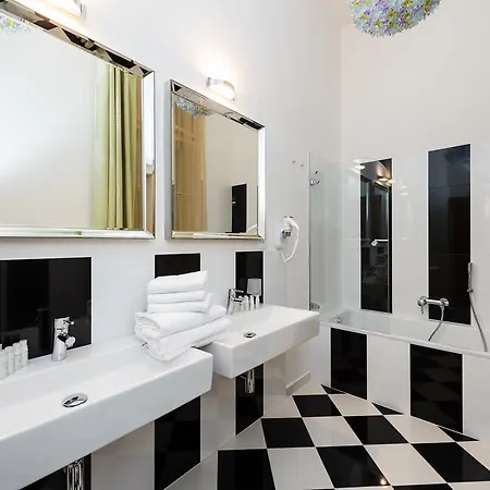 Aparthotel Grand Central Residence By Tkc 4*