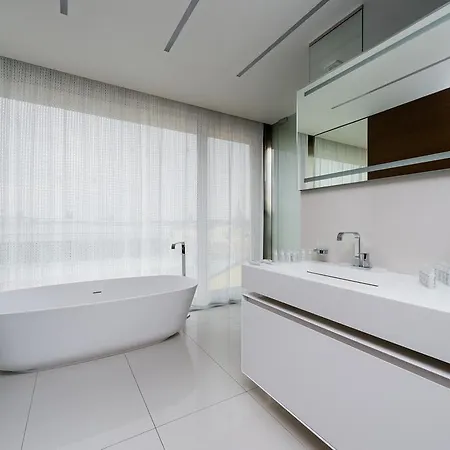 Aparthotel Grand Central Residence By Tkc 4*