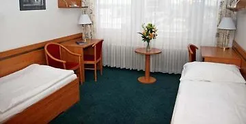 Otel Ilf Prag