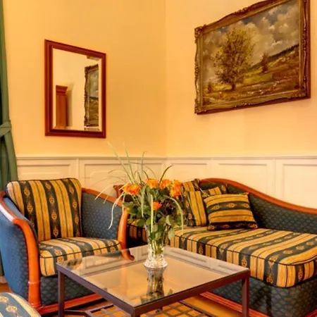 Golden Star 4* Praga