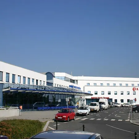 Ramada Airport Hotell Prag