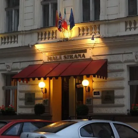 Mala Strana מלון 4*