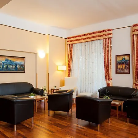 Cloister Otel Prag