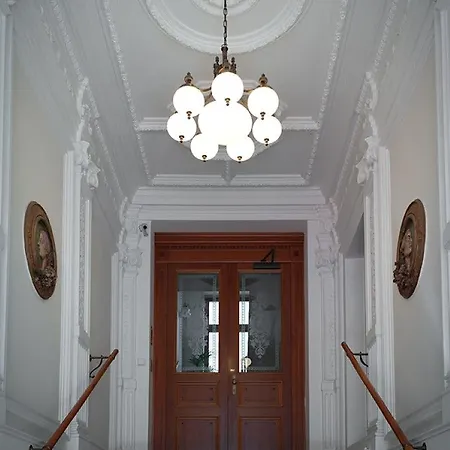 Amigo Centre Szálloda