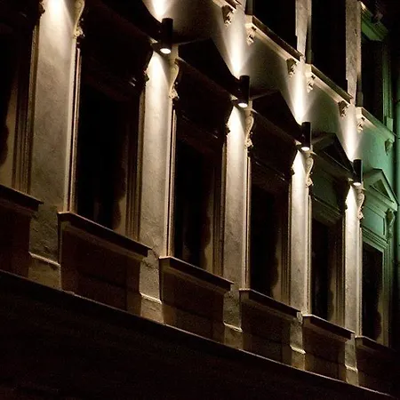 Hotel Henry 2*