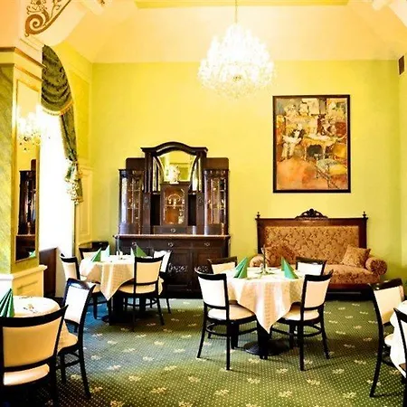 Hotel 1885