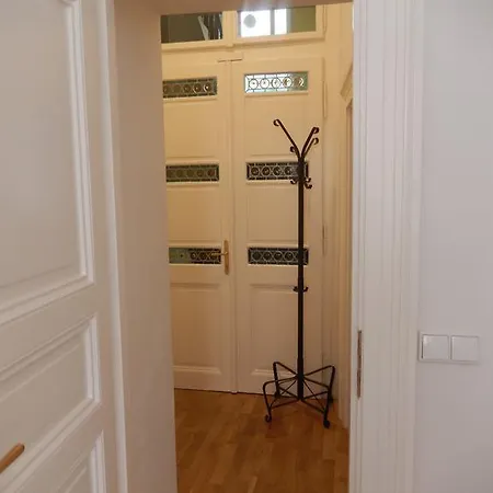 Apartment Klimentska 52 Old Town