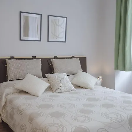 Apartamento Krakovska 5 *