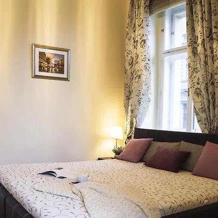 Modern Všehrdova Prag