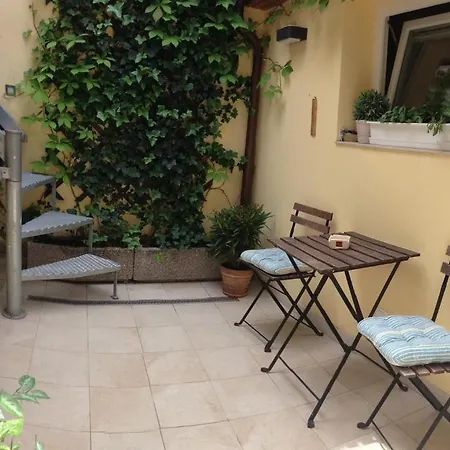 Agnes - Apartments Apartment