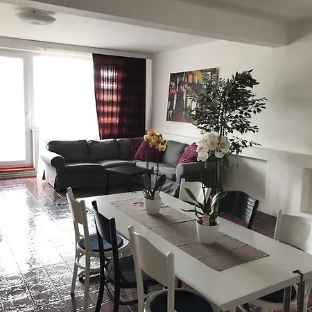 B&B Home Bed & Breakfast 2*