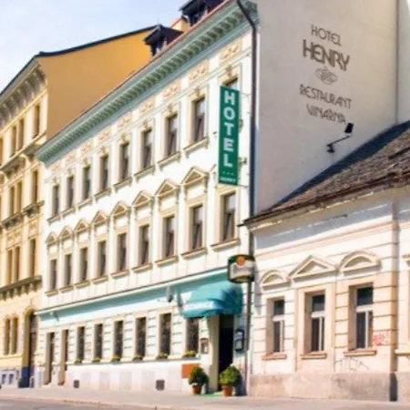 Henry Hotel 2*