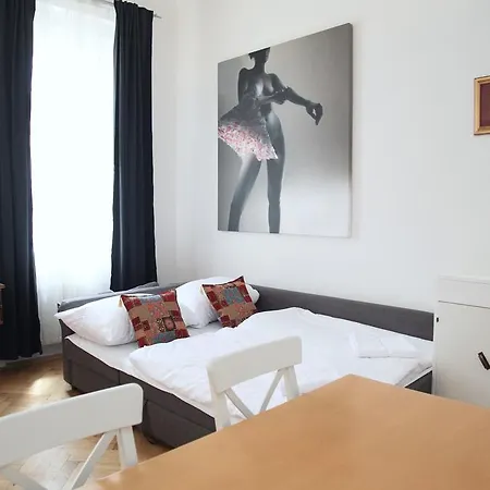 Charming Flats In Vinohrady | Praguestars Praga