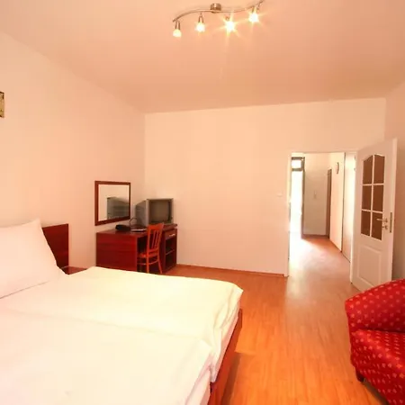 Susa 3* Prag