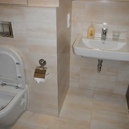 Apartamento Uhrineves Praga