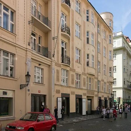 Aparthotel Little King Old Town 3*