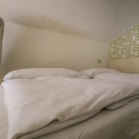 Luxurious - Na Porici 44 * Praga