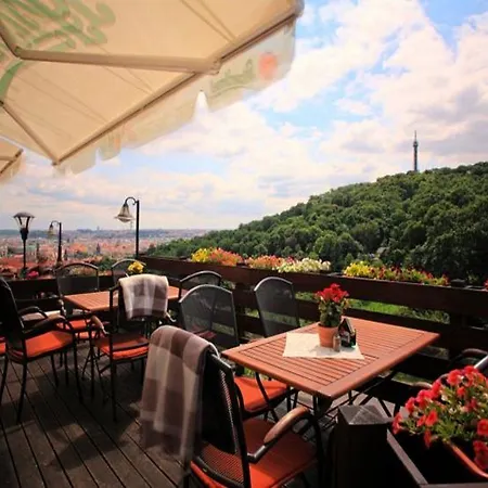 Questenberg Hotel 4*