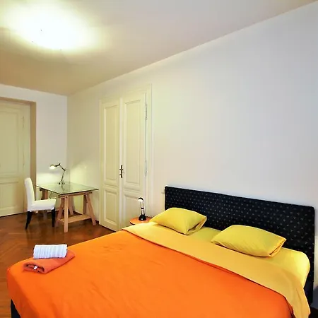 Salvator - By Apartment