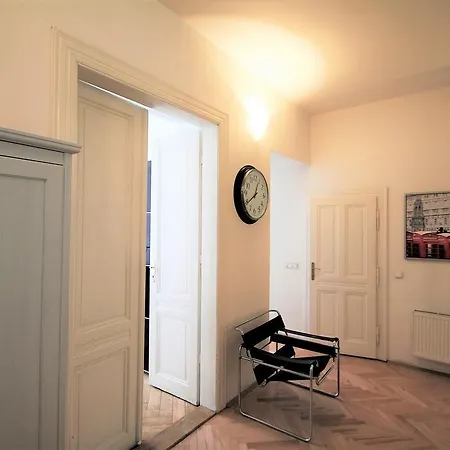 Salvator - By Apartment *