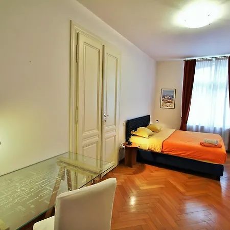 Salvator - By Apartment *