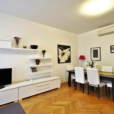 Apartment Salvator - By Prague