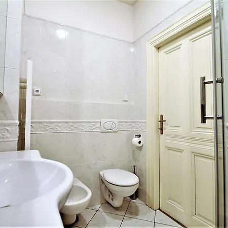 Apartment Salvator - By