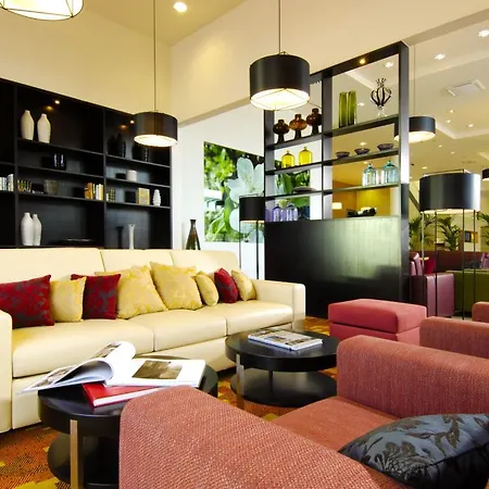Courtyard By Marriott Airport Hotel 4*