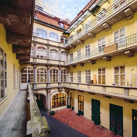 Apartment Celebrities Apt. Old Town Square Prague