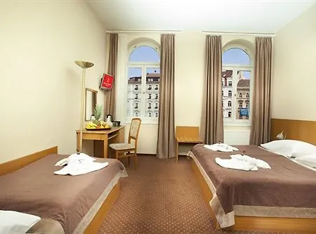 Centre Plaza Szálloda 3*