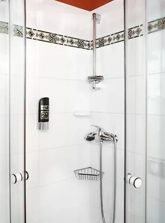 1885 Hotel 4*