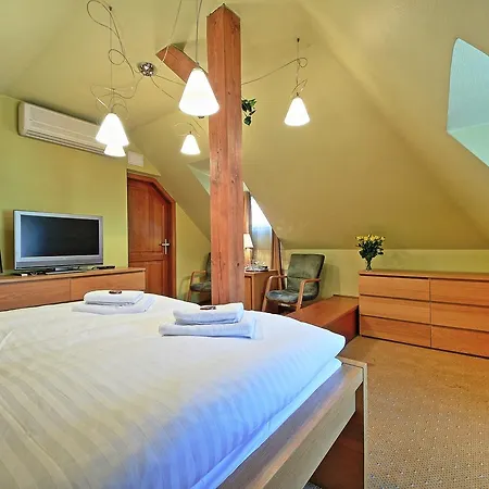 Guest house Tyn Courtyard Guestrooms Prague
