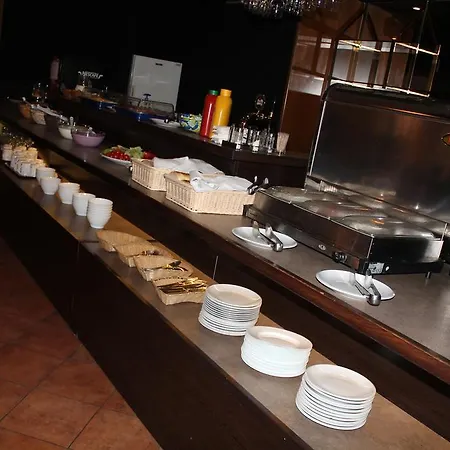Abri Hotel 3*