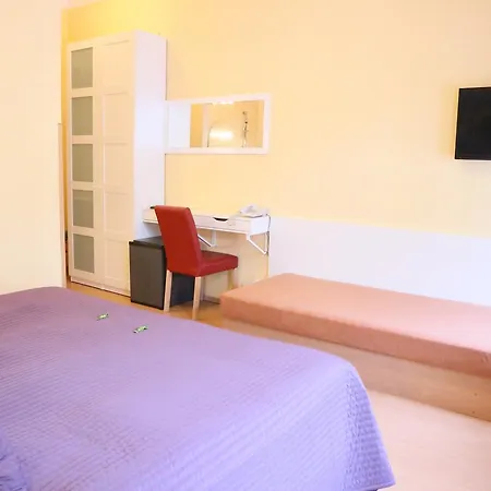 Lounge Crown 3* Prague