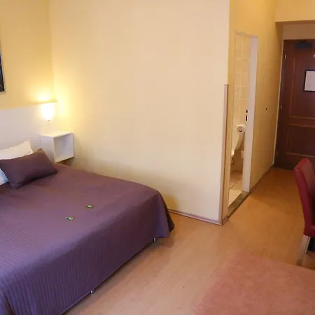 Lounge Crown Hotel