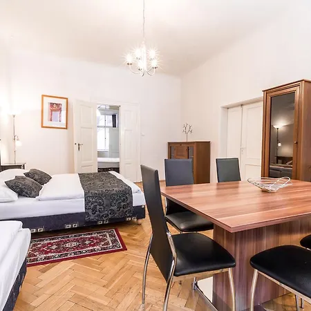 Stepanska Apartment