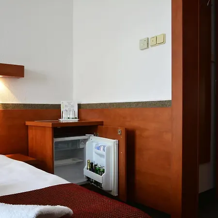Olympik Tristar Hotel