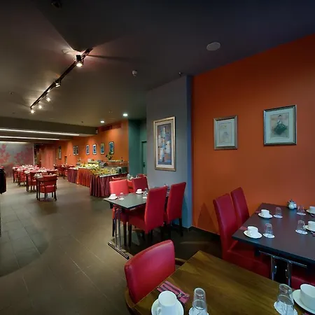Ea朱莉斯酒店 酒店 4*