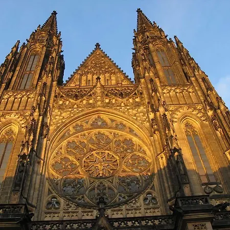 Family Lorenz & Coffee House 3* Praga