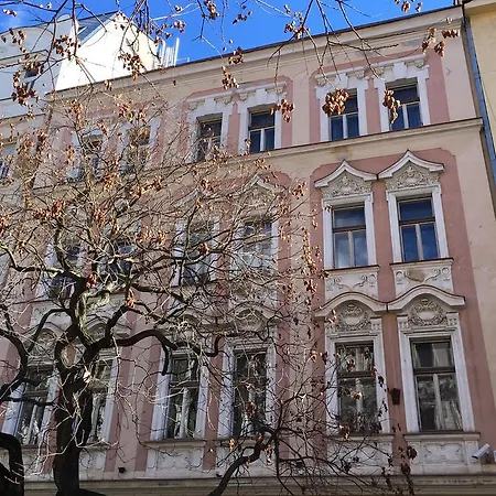 Kralovsky Vinohrad 3*