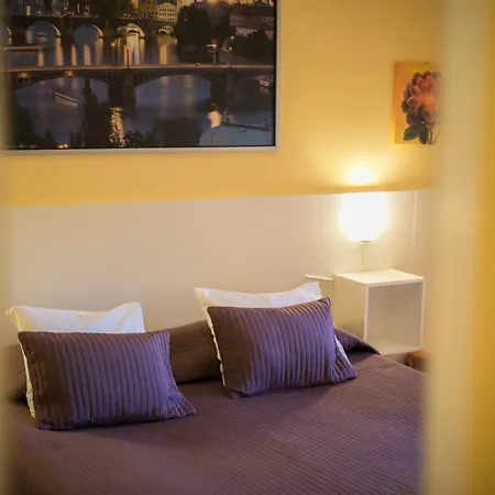 Lounge Crown 3* Prague