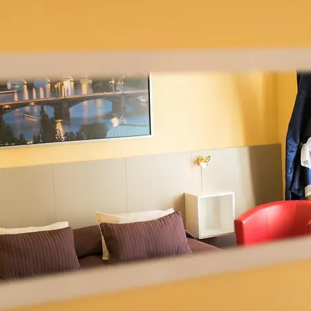 Hotel Lounge Crown 3*