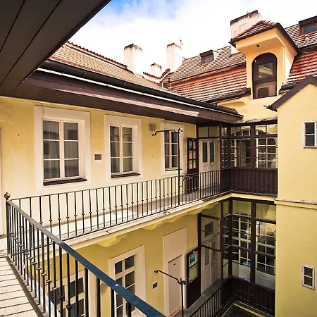U Zlate Podkovy - At The Golden Horseshoe Apartamento Praga